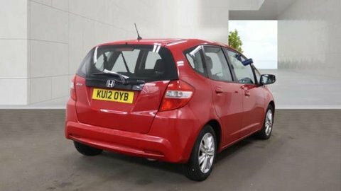 Honda Jazz 1.3 Jazz I-vtec KU12OYB Red #4