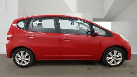 Honda Jazz 1.3 Jazz I-vtec KU12OYB Red #6