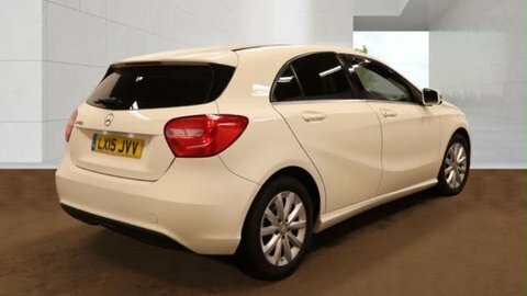 Mercedes-Benz A Class 1.6 A180 Blueefficiency LX15JVV White #4