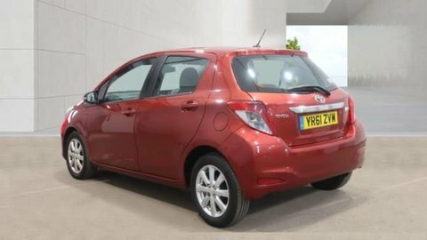 Toyota Yaris 1.3 Yaris Tr YR61ZVM Red #3