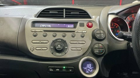 Honda Jazz 1.2 I-vtec S Vsa Red #8