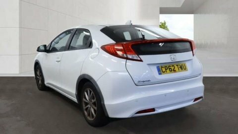 Honda Civic 1.8 Civic I-vtec White #3