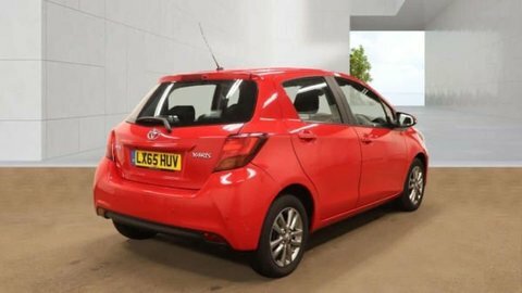 Toyota Yaris 1.0 Yaris Icon LX65HUV Red #4
