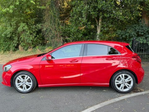 Mercedes-Benz A Class 2.1 A200d Sport KS16MYJ Red #4