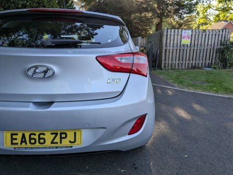 Hyundai I30 1.6 Crdi Blue Drive Se Euro 6 Ss Silver #19