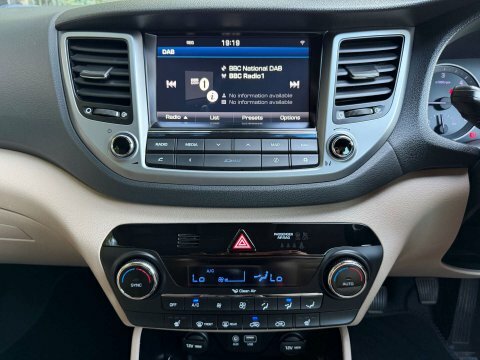 Hyundai Tucson 2.0 Crdi Premium Suv 4Wd Euro 6 1 Grey #35