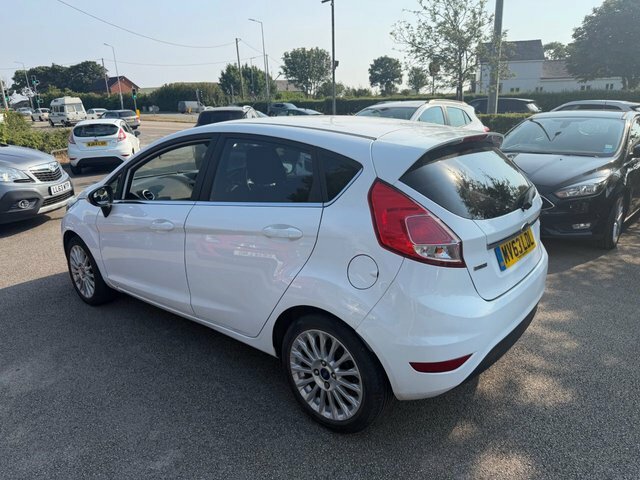 Ford Fiesta 1.5 Tdci Titanium Hatchback Euro White #5