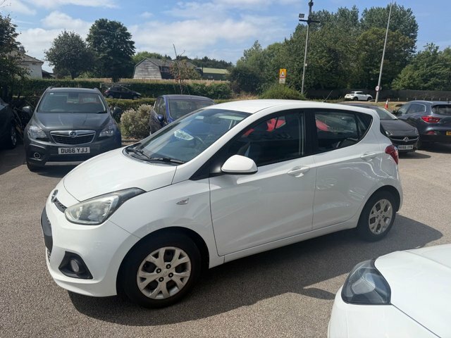 Hyundai I10 1.0 Se Hatchback Euro 5 66 Ps White #3