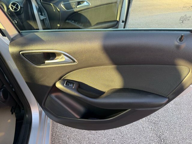 Mercedes-Benz B Class Sport Black #22