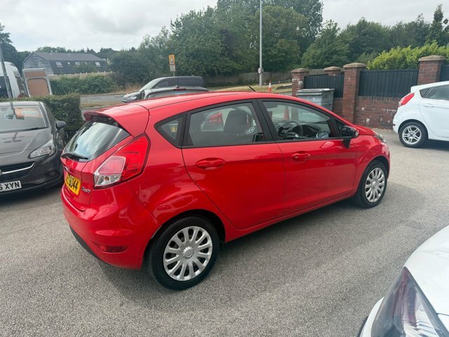 Ford Fiesta 1.25 Style Hatchback Euro 5 60 RFZ8044 Red #4