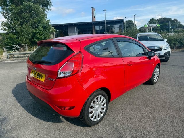 Ford Fiesta 1.25 Style Hatchback Euro 5 60 Red #3