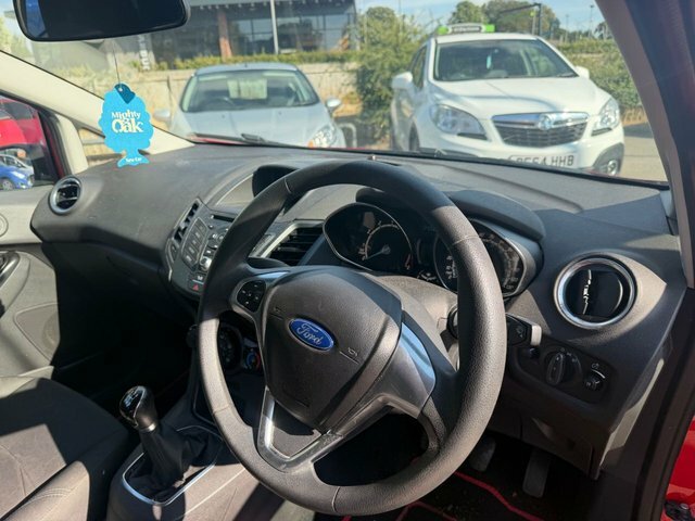 Ford Fiesta 1.25 Style Hatchback Euro 5 60 Red #6