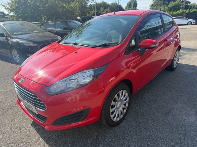 Ford Fiesta 1.25 Style Hatchback Euro 5 60 Red #2