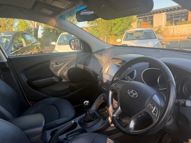 Hyundai Ix35 1.7 Crdi Se Suv Euro 5 S S Na White #5