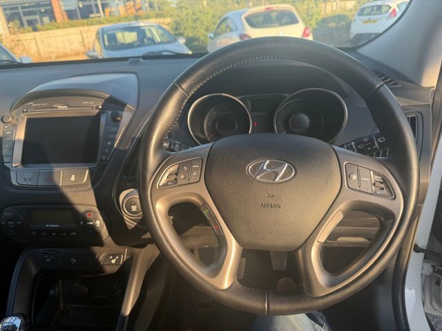 Hyundai Ix35 1.7 Crdi Go Se 114 Bhp Black #7