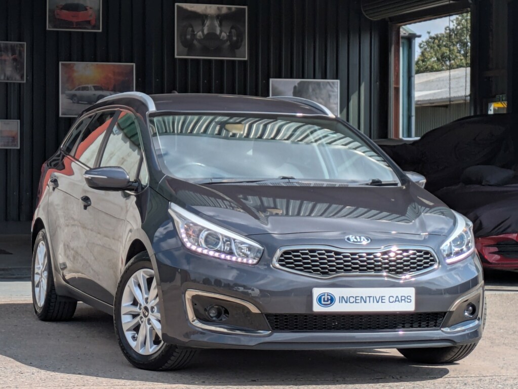 Kia Ceed 1.6 Crdi 2 2 Owners. Carplay. Kia Servi Silver
