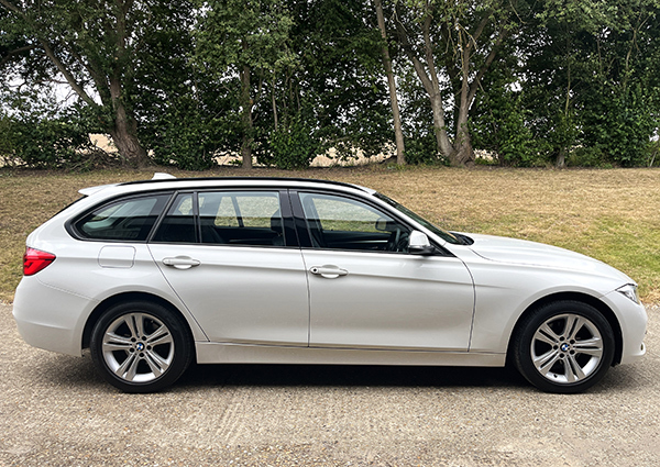 BMW 3 Series Xdrive Sport Touring RE66GJV Black #2