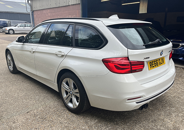 BMW 3 Series Xdrive Sport Touring RE66GJV Black #5