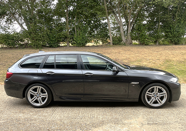 BMW 5 Series M Sport Black #2