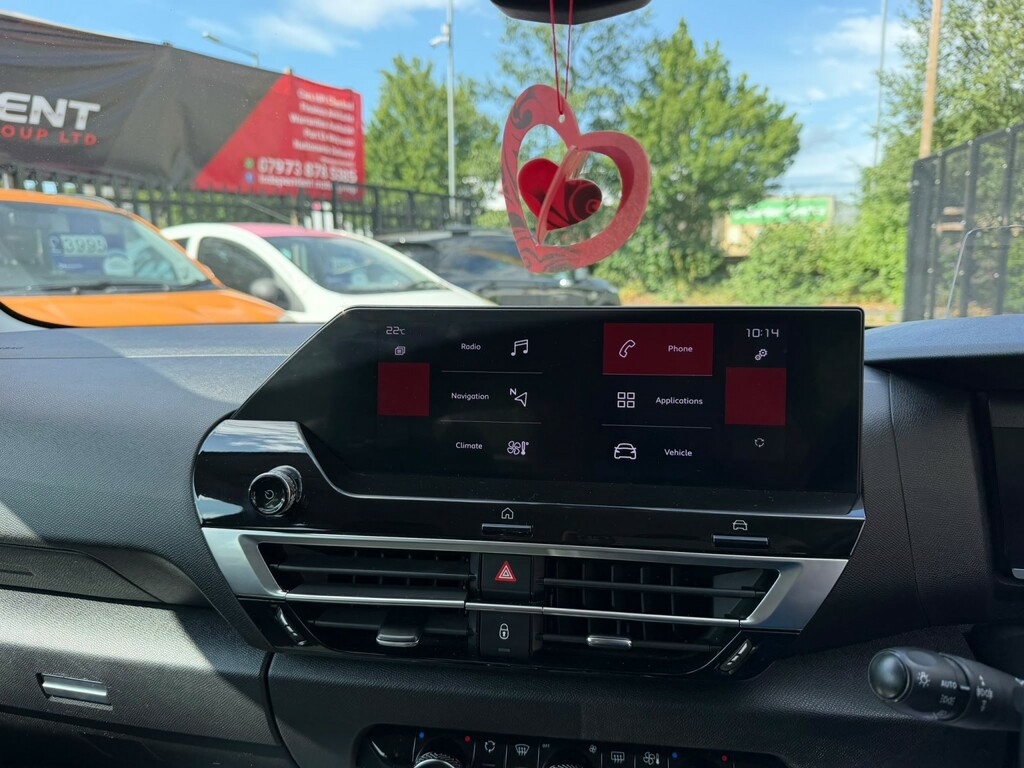 Citroen C4 1.2 Puretech Shine Euro 6 S S Red #30
