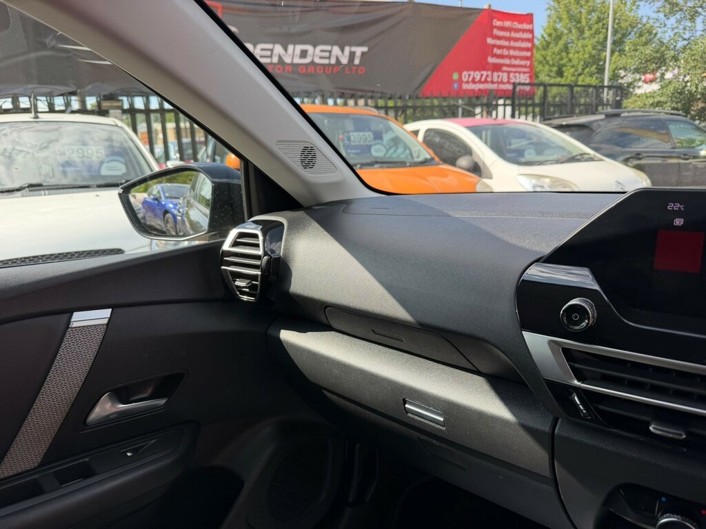Citroen C4 1.2 Puretech Shine Euro 6 S S Red #21