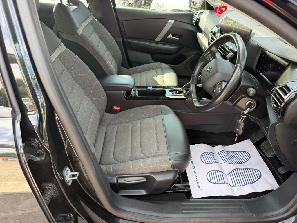 Citroen C4 1.2 Puretech Shine Euro 6 S S Red #19
