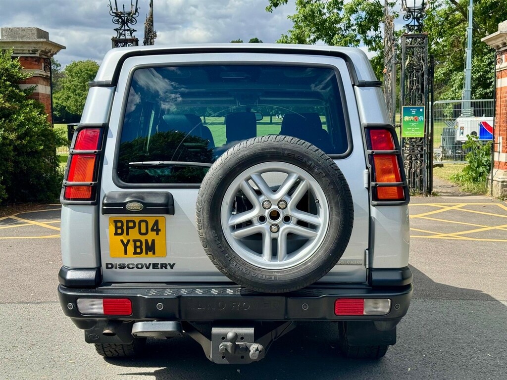 Land Rover Discovery 2.5 Td5 Es Premium Station Wagon Silver #4