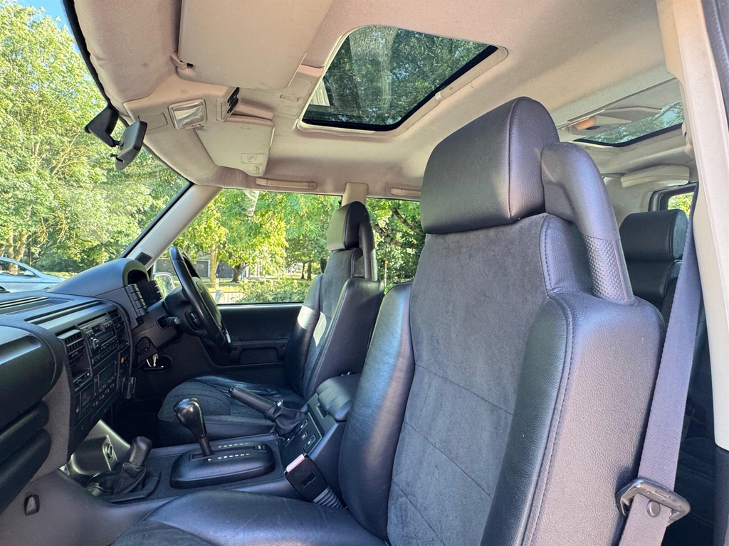 Land Rover Discovery Tdv6 S Blue #24