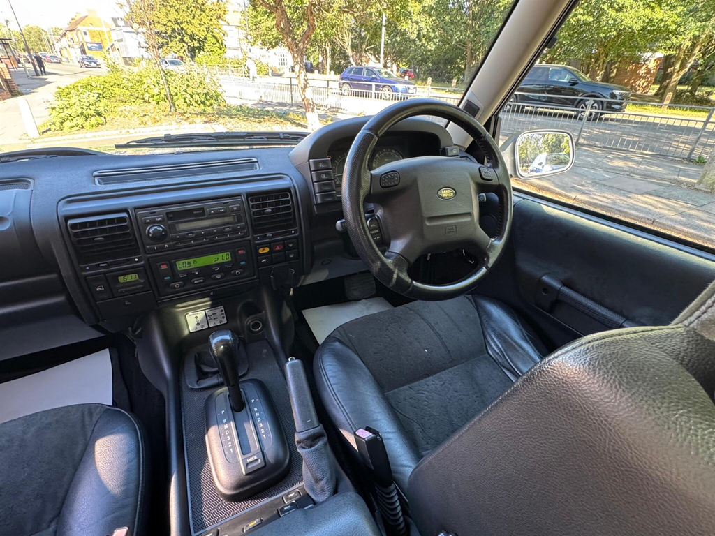 Land Rover Discovery Tdv6 S Blue #26