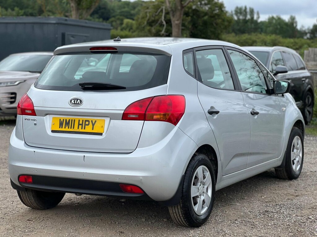 Kia Venga 1.4 1 Euro 5 Silver #6