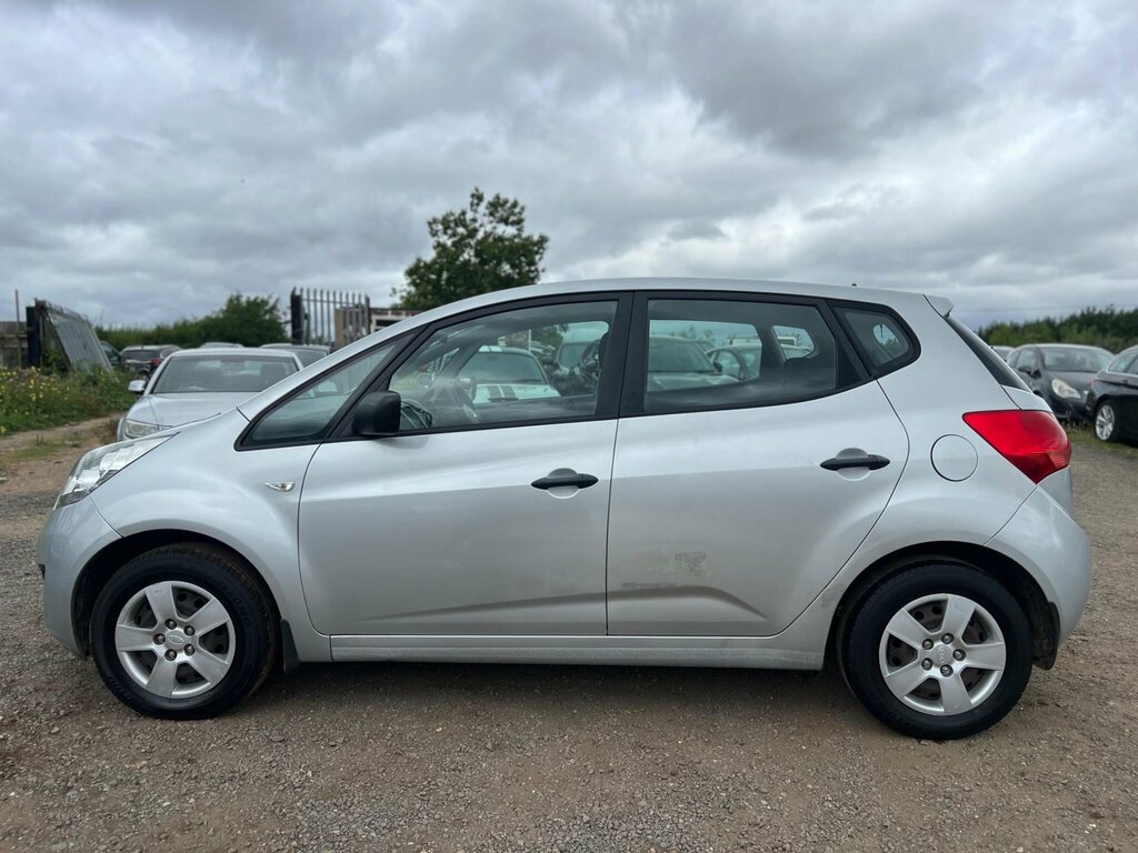 Kia Venga 1.4 2 Mpv Euro 5 89 Bhp Black #15