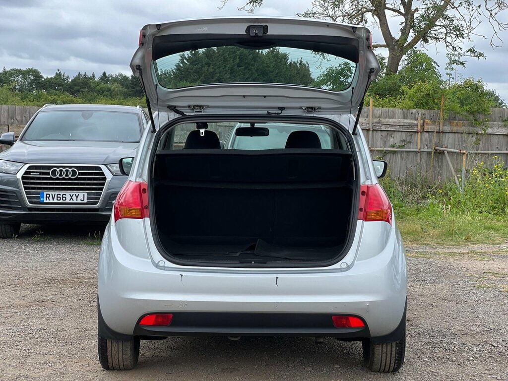 Kia Venga 1.4 2 Mpv Euro 5 89 Bhp Black #8