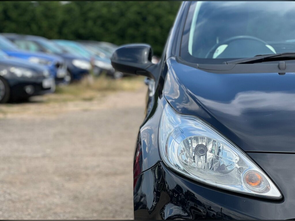 Ford KA Hatchback White #21