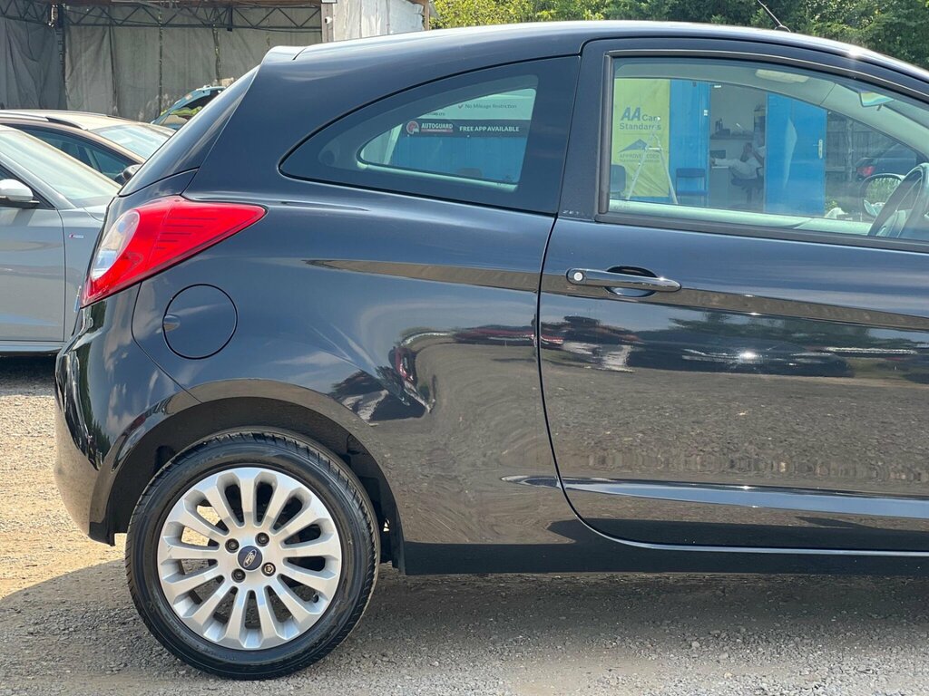 Ford KA Hatchback White #12