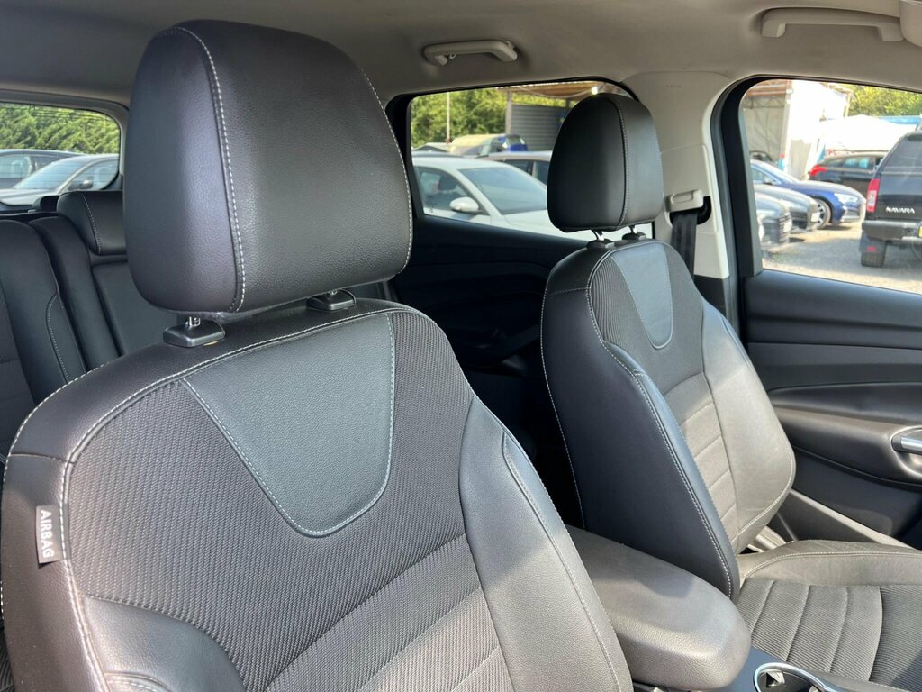 Ford Kuga Hatchback 2.0 White #29