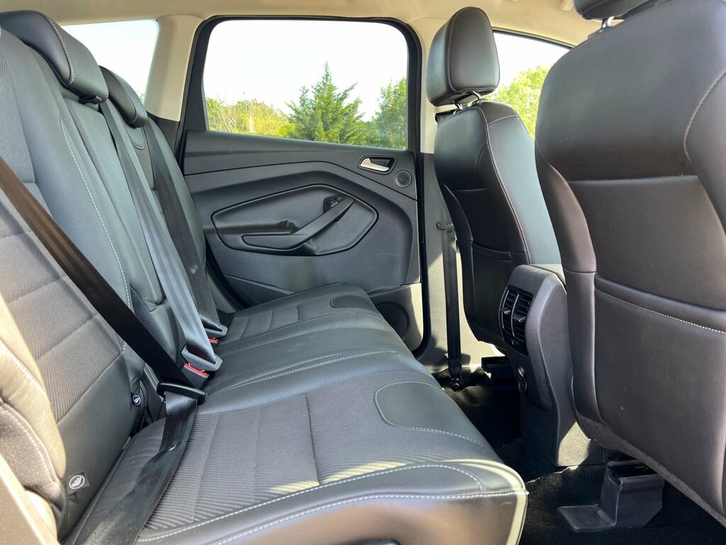 Ford Kuga Hatchback 2.0 White #30