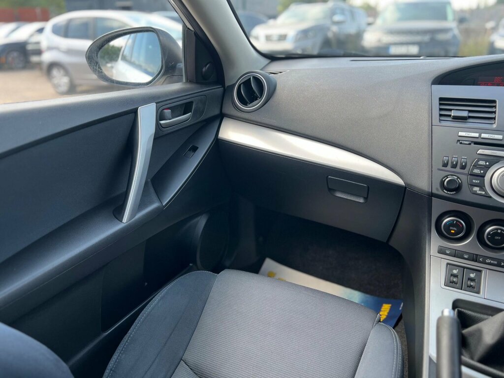 Mazda 3 1.6L Ts2 105 Bhp Silver #40