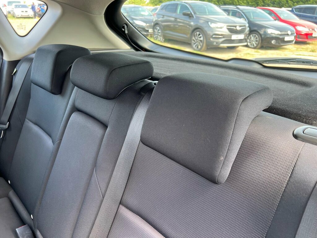 Mazda 3 1.6L Ts2 105 Bhp Silver #33