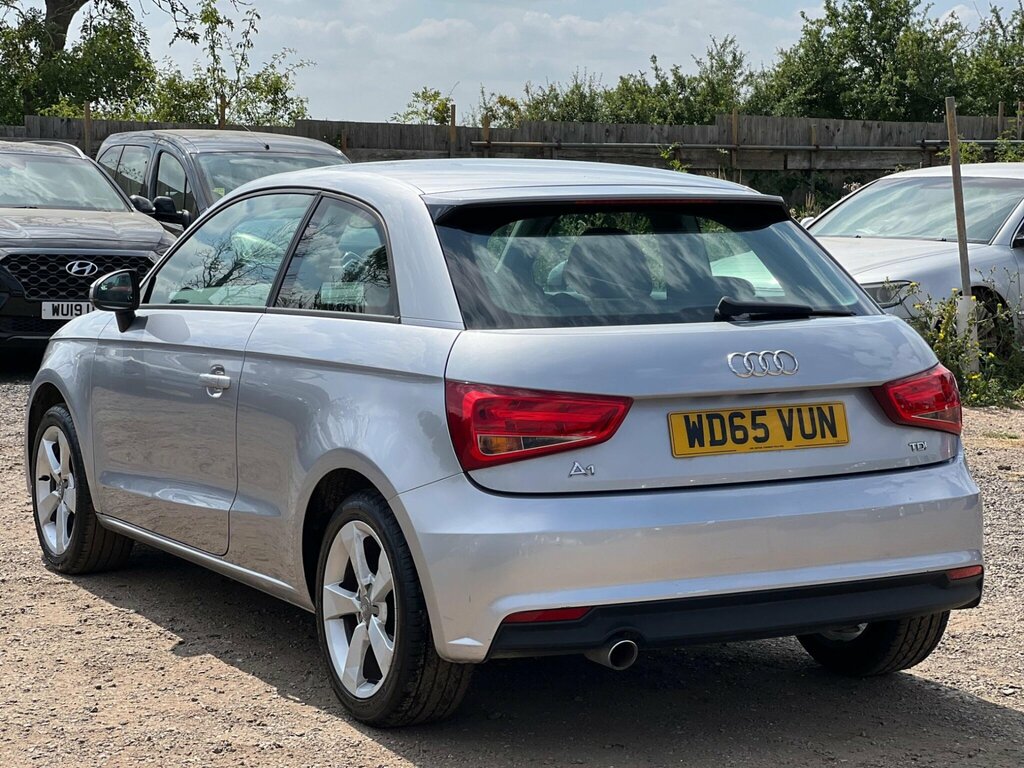 Audi A1 Tfsi Sport White #5
