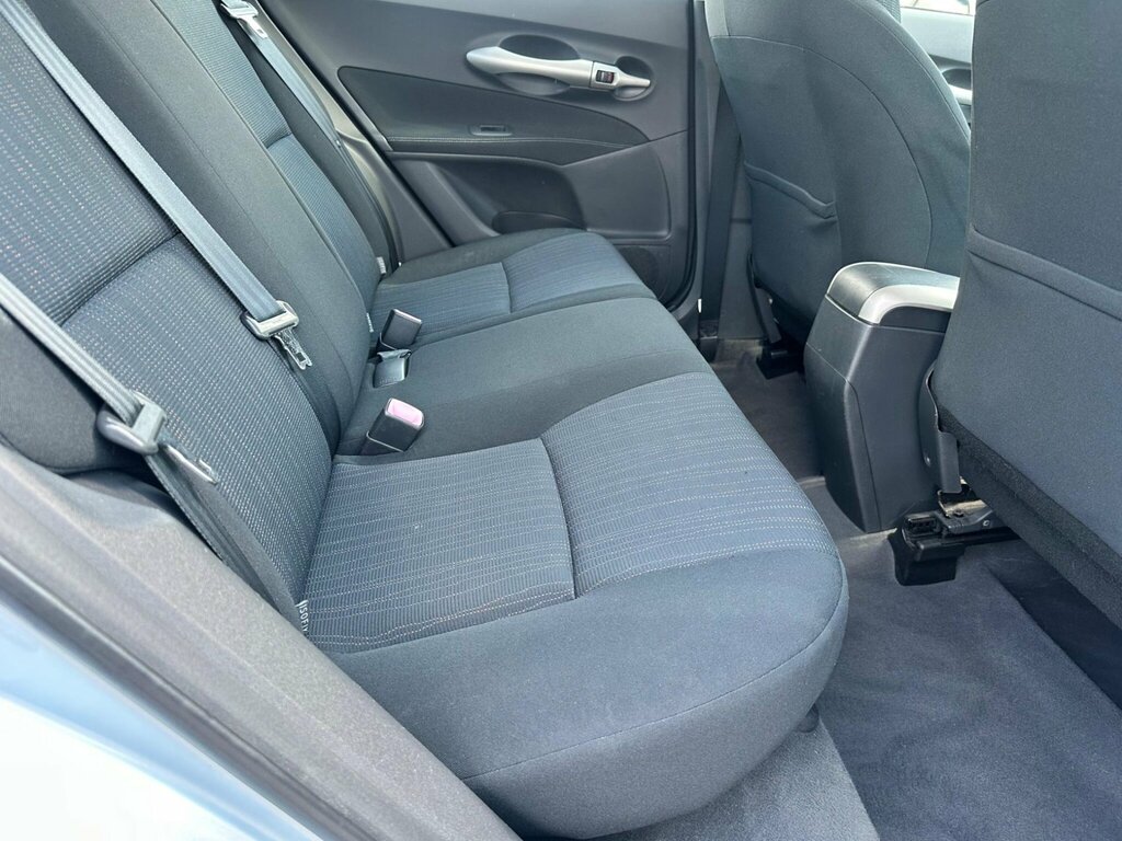 Toyota Auris Hatchback 200909 Silver #31