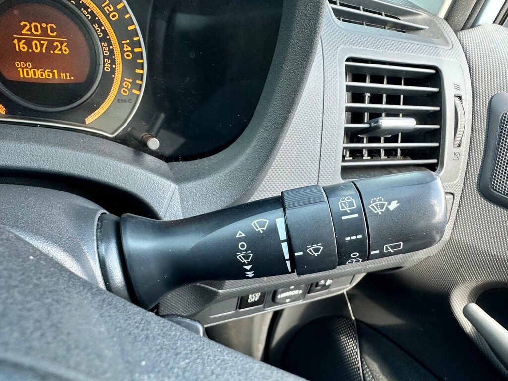 Toyota Auris Hatchback 200909 Silver #54