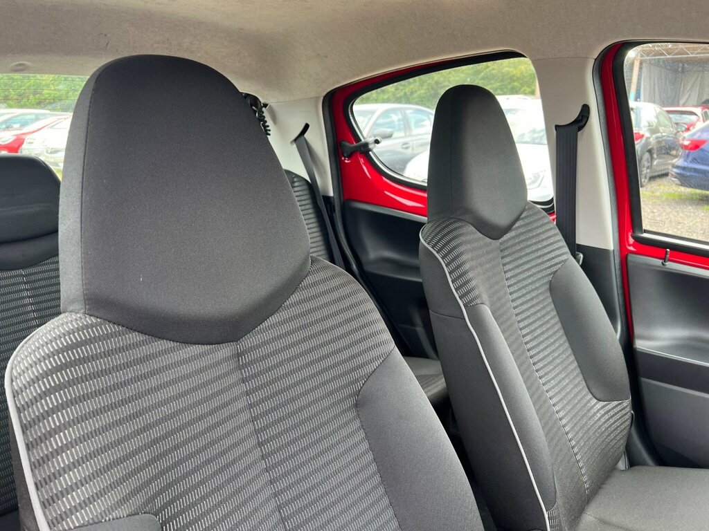 Peugeot 107 1.0 Active Red #26