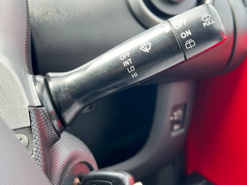 Peugeot 107 1.0 Active Red #41