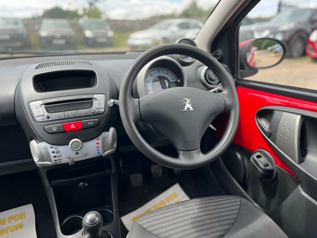 Peugeot 107 1.0 Active Red #37