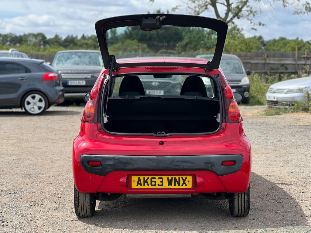 Peugeot 107 1.0 Active Red #8
