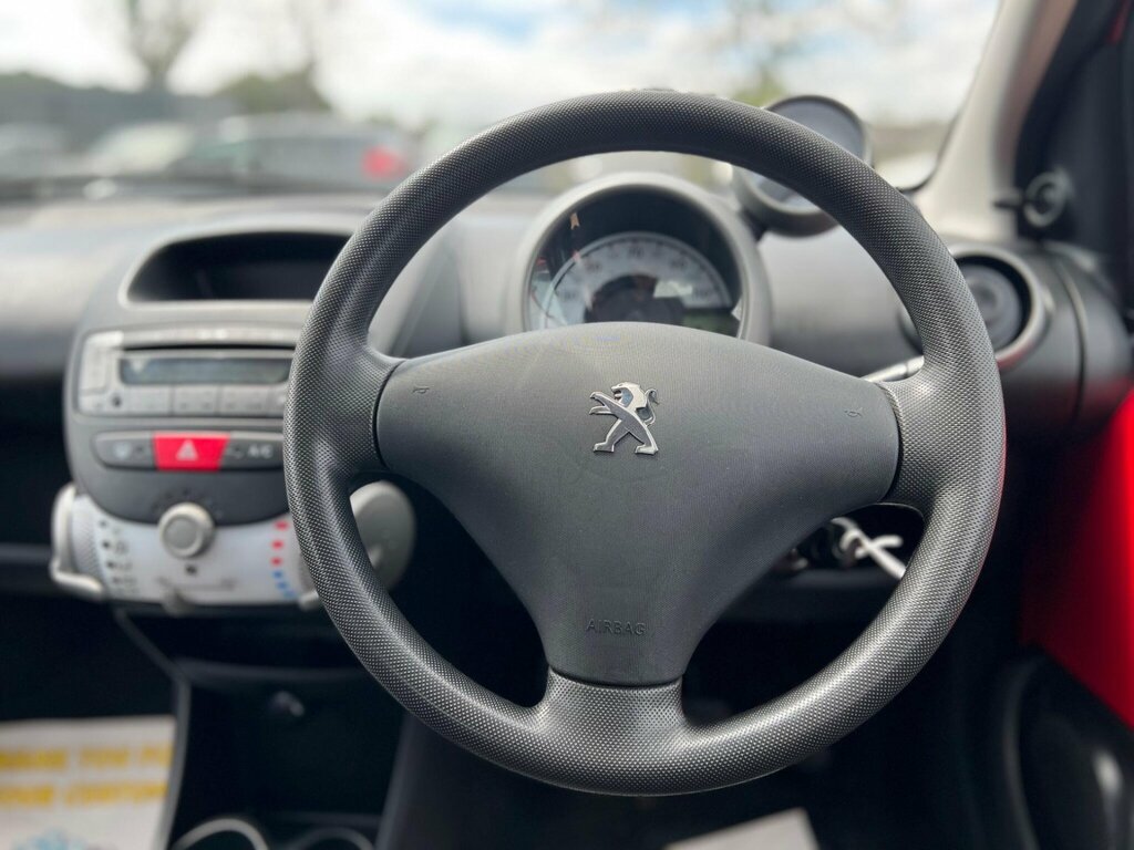 Peugeot 107 1.0 Active Red #39