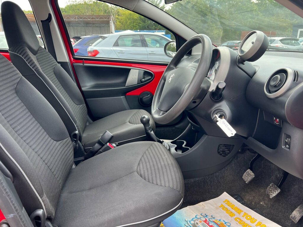 Peugeot 107 1.0 Active Red #24