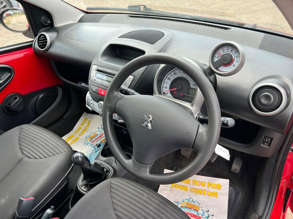 Peugeot 107 1.0 Active Red #25