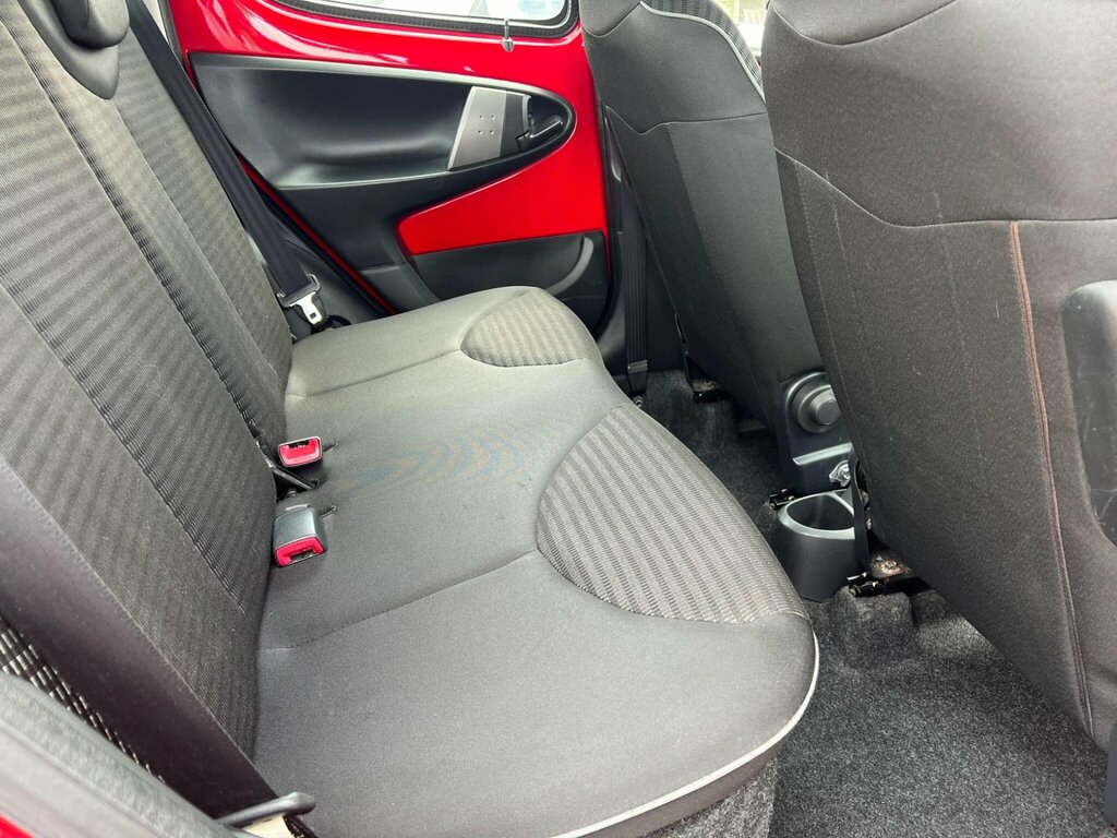 Peugeot 107 1.0 Active Red #27
