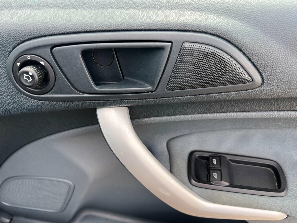 Ford Fiesta Tdci Econetic Silver #36